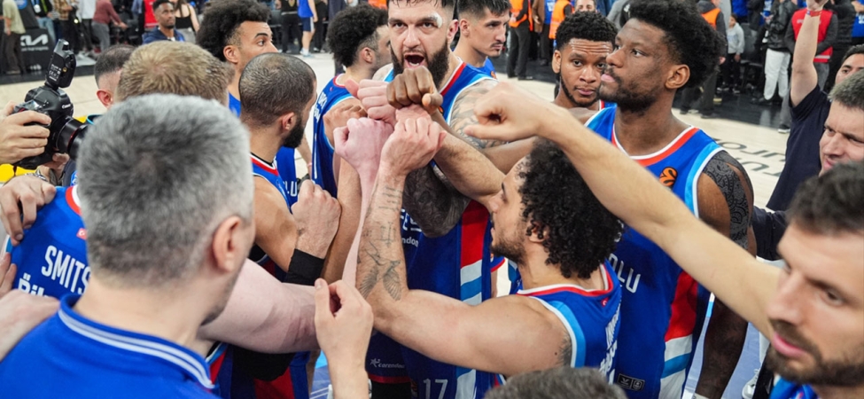Anadolu Efes 4'lü final için Atina'da en kritik maçına çıkıyor
