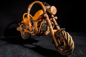 D-100-Geyve8217de-Akilalmaz-Goruntu-Odun-Yuklu-Motosiklet-Tehlikesi-featured