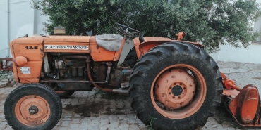 Geyve-D-1508217de-Traktor-Taksi-Carpisti-3-Hafif-Yarali-featured