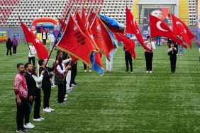 Poyrazlar8217da-Altin-Cark-Genclik-Soleni-3-Bin-Kisi-Tek-Yurek-Oldu-featured