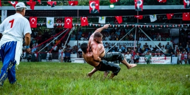 Serdar-Yildirim-22.-Selman-Dede-Guresleri8217nde-Yeniden-Baspehlivan-featured