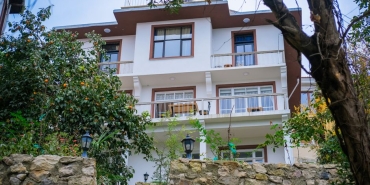 Geyve-Kutsal-Emanetlere-Ev-Sahipligi-Yapiyor-featured