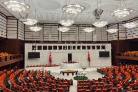 Milletvekili-Atabek8217ten-Vali-Kaldirim8217a-8216Hayirli-Olsun8217-Ziyareti-featured