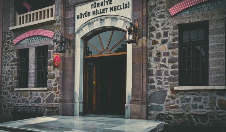 Sakarya-Buyuksehir-Meclisi-Kritik-Yatirimlar-Icin-Toplaniyor-featured
