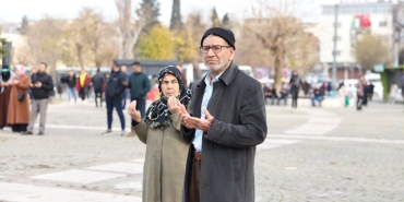AK-Parti-Geyve-Ilce-Baskani-Turan-Memnuniye-Muhtari8217nin-Mutluluguna-Ortak-Oldu-featured