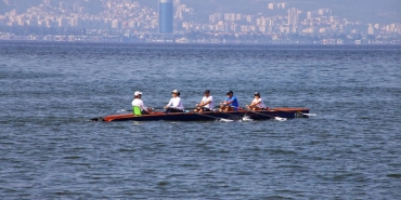 Serdivan-Zafer-Kupasi-Kurekler-Kagan-Ege-Baran-Anisina-Cekildi-featured