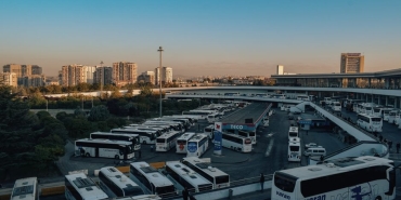 Serdivan8217da-Otobus-Duraklari-Park-Yeri-Degil-Tepkiler-Buyuyor-featured