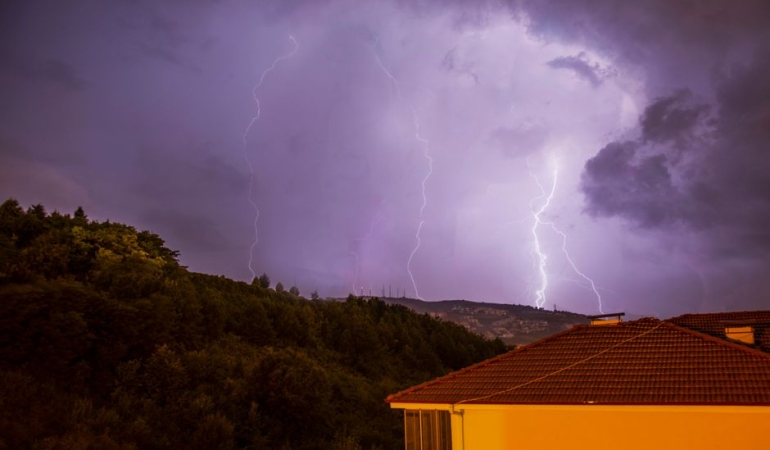 Sakarya8217ya-Sari-Kodlu-Uyari-Siddetli-Yagis-ve-Firtina-Bekleniyor-featured