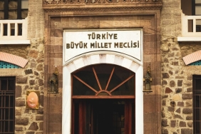 AK-Parti-Sakarya-Vekillerinden-Ankara8217da-Kritik-Bakan-Ziyaretleri-featured